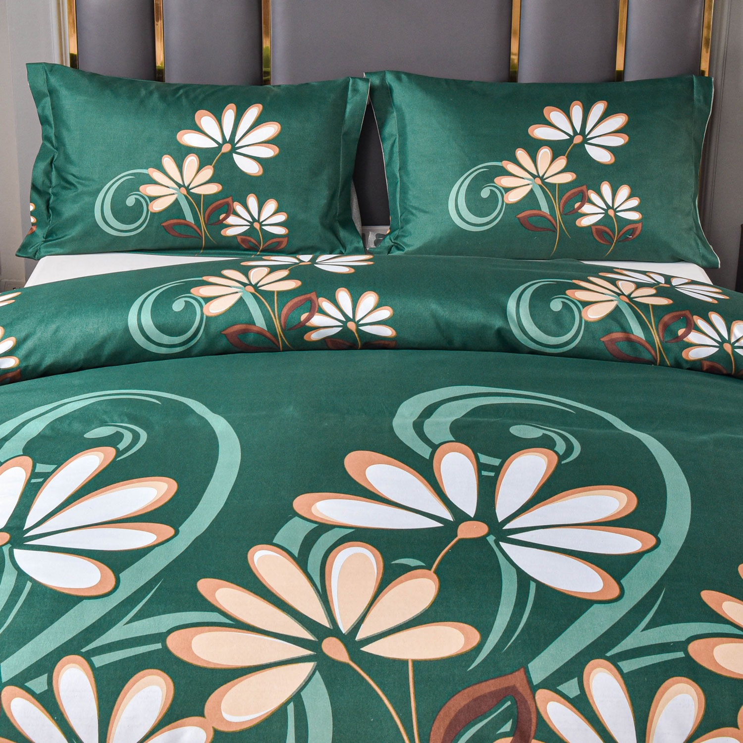 Dekbedovertrek-groen-met-bloemen-en-rits-en-kussenslopen