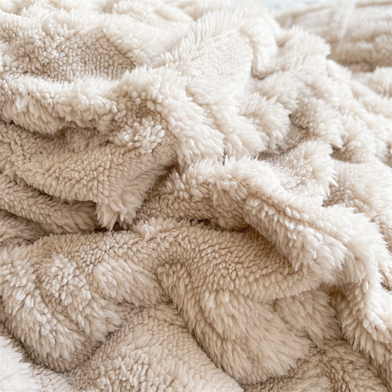 Beige luxe teddydekbed met vaste overtrek